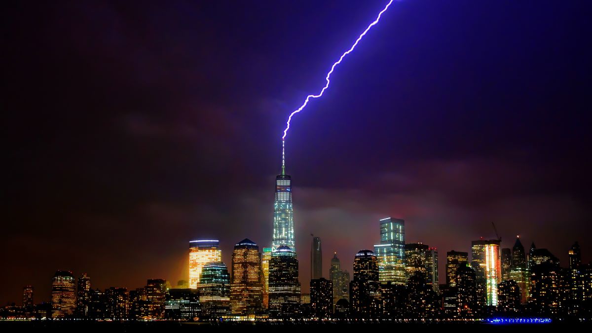 Lightning strikes NYC skyline