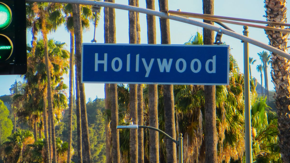 Hollywood street sign