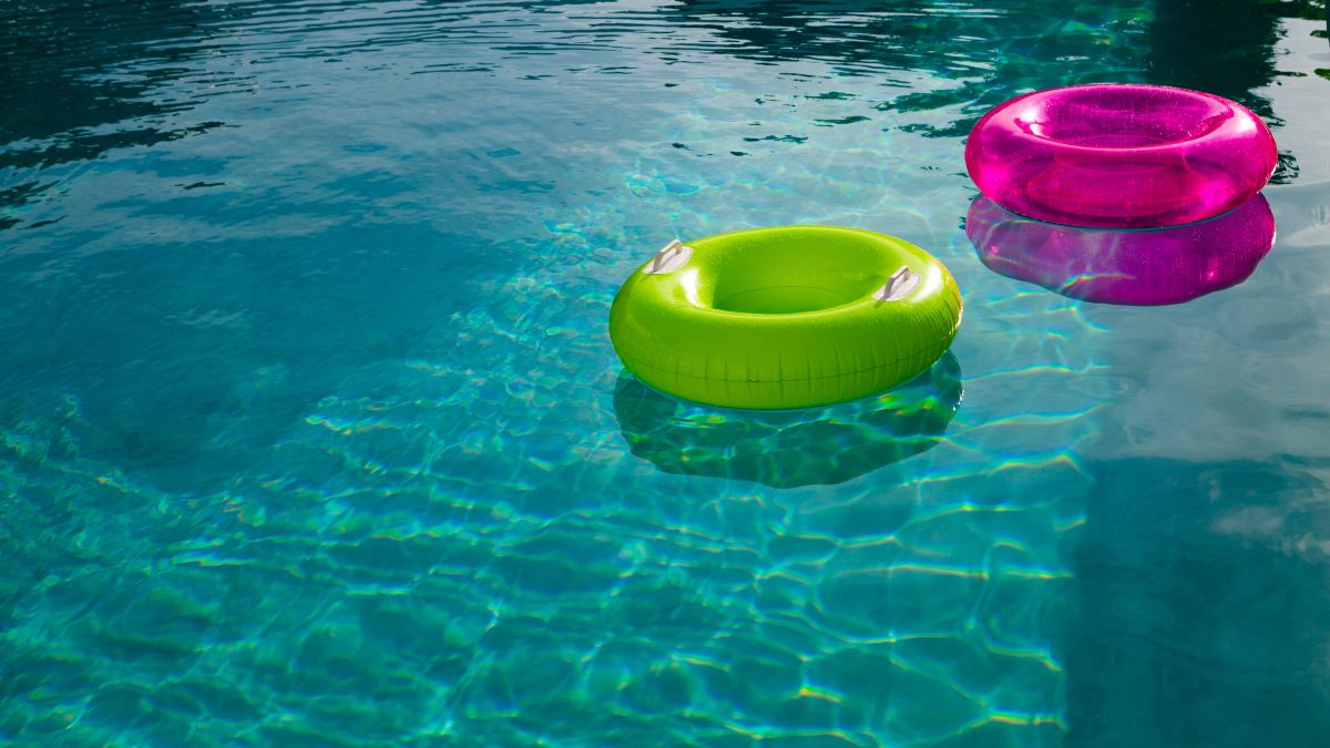 floating pool tubes
