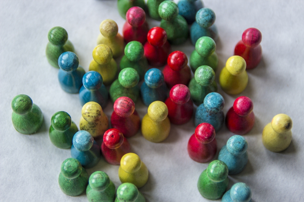Play figures of different colors